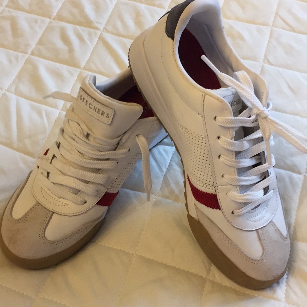 Sketchers Shoes